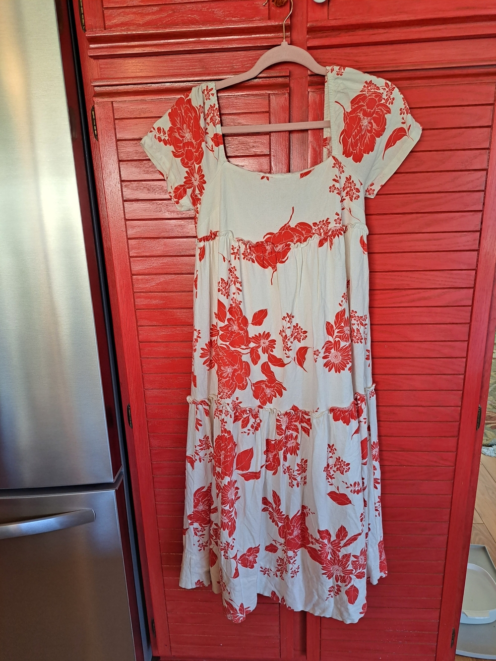 Lulu's White Red Hawaiian   Red Floral Print Maxi Dress small Tiered Ruffle